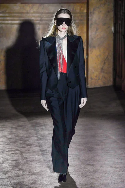 Look 45